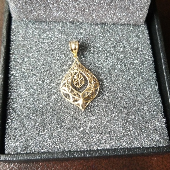 Passport Accessories - Pendant  Gold 14K